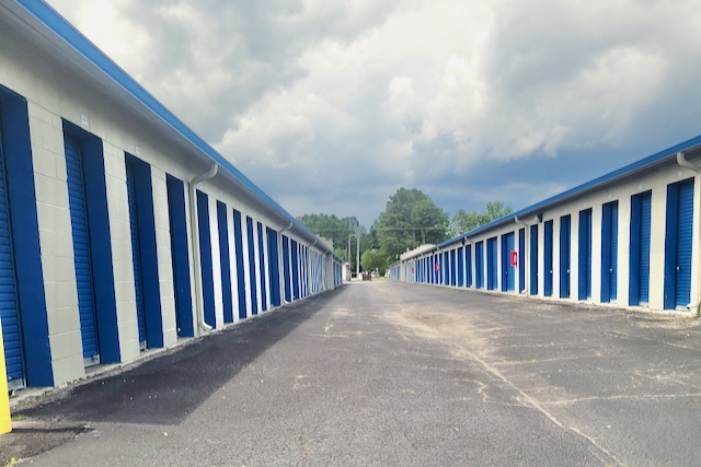 Cheap drive up self storage units in Havelock